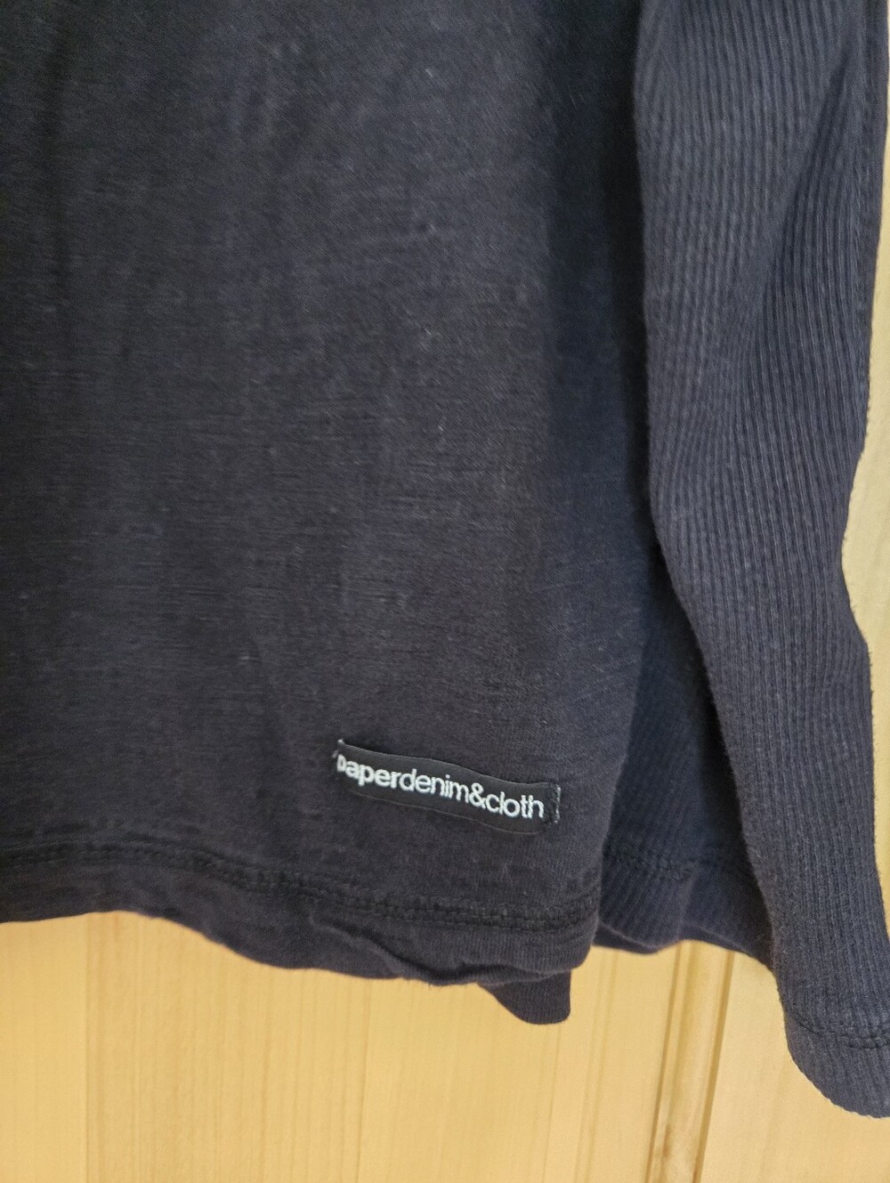 Paper Denim Cloth V Neck Superdry Black Long-Sleeve V-Neck Tee Large - Picture 3 of 9